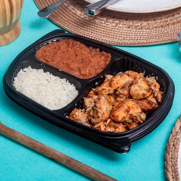 Marmita de Salmão com Arroz e Pirão